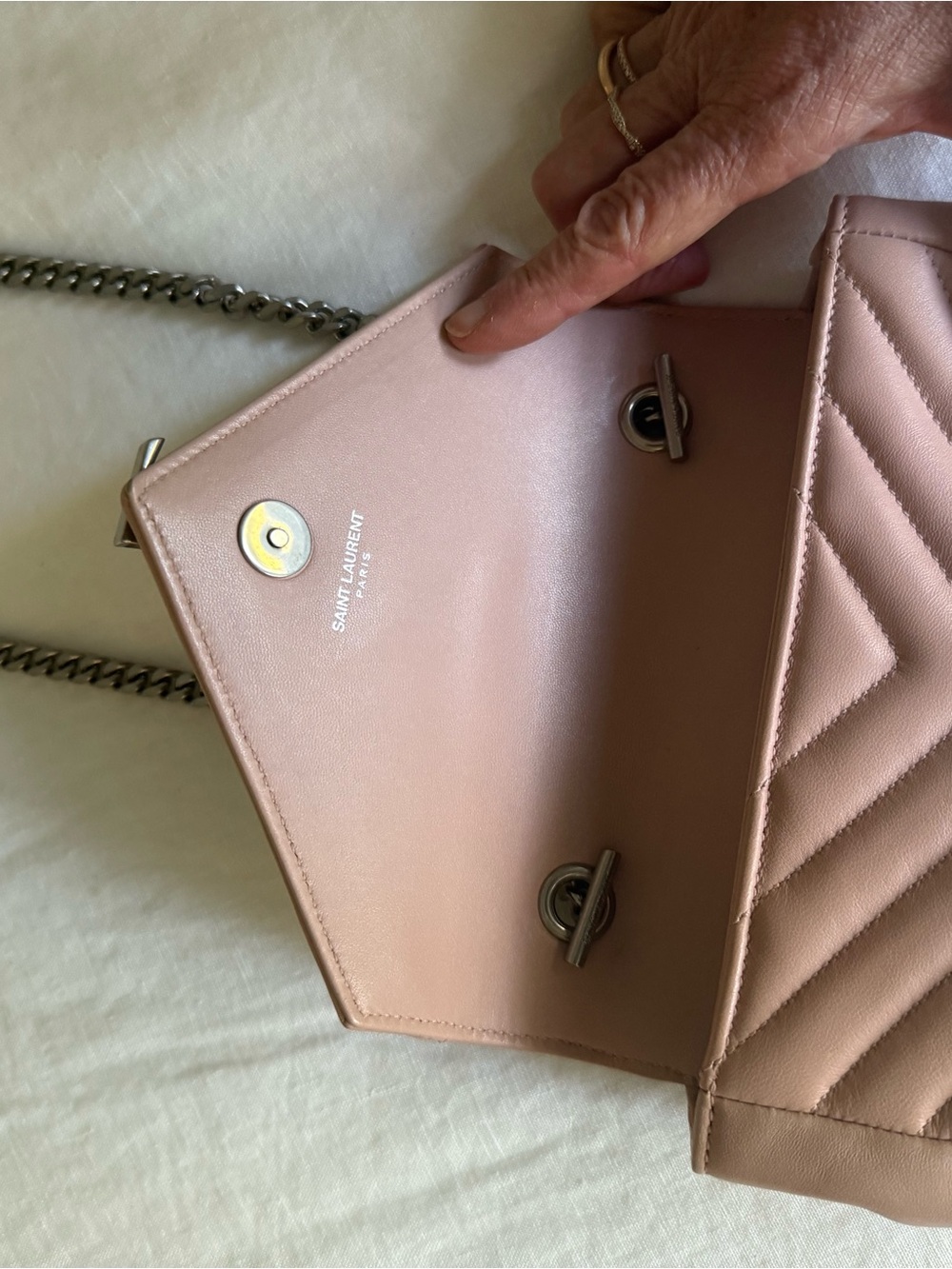 Saint Laurent Blush Quilted Leather Chain Crossbody - Picture 4 of 10